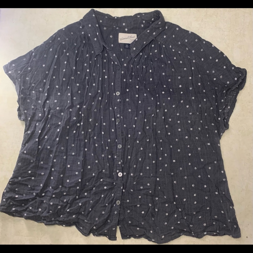 Universal Thread Goods Co. Womens Button up